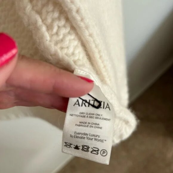 Aritzia 100% Cashmere Cardigan Open Front 3/4 Sleeve Cream Size Small - Picture 3 of 5